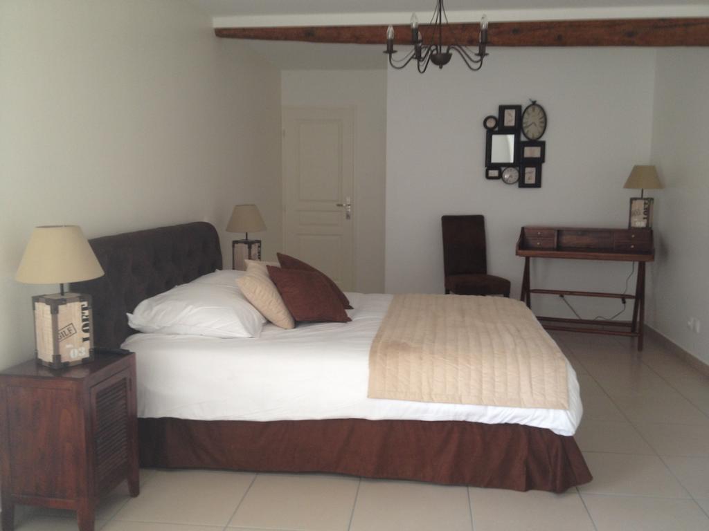 Ferme De Villeray-Chambre D'Hotes Saint-Pierre-du-Perray Room photo
