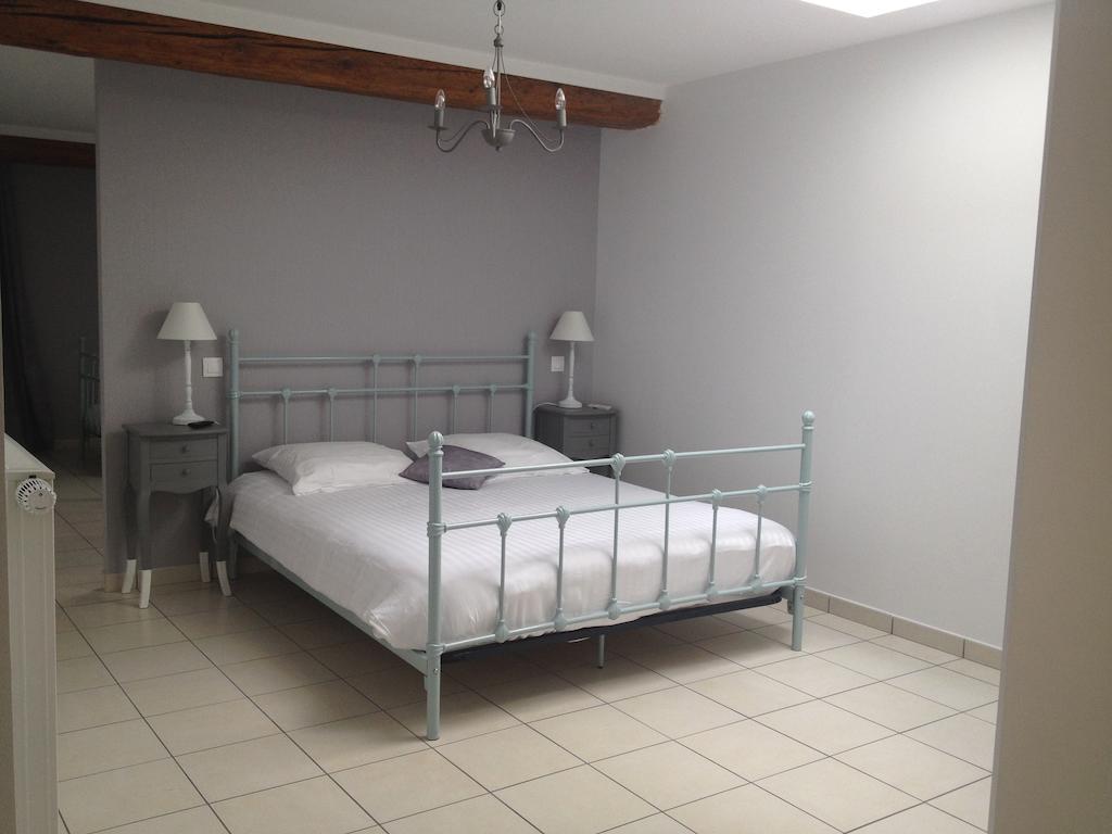 Ferme De Villeray-Chambre D'Hotes Saint-Pierre-du-Perray Room photo